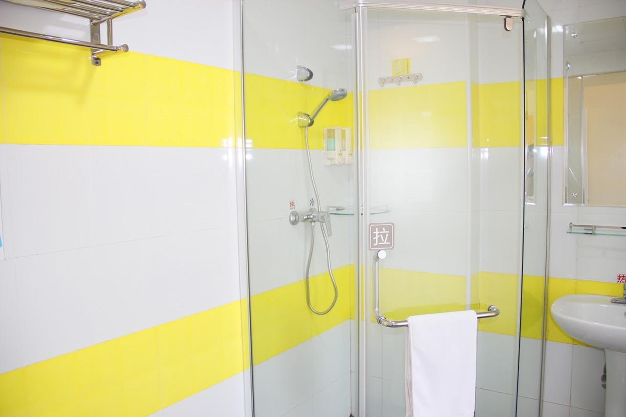 7Days Inn Shenzhen Airport New Terminal Екстер'єр фото